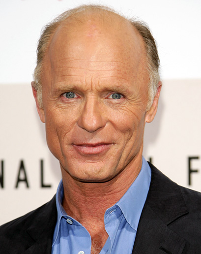 How tall is Ed Harris?